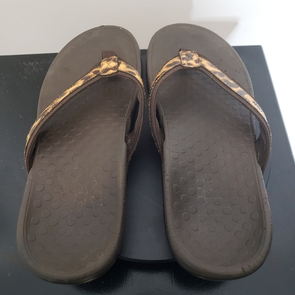 Vionic by Orthaheel Tide II Brown Leopard Leather & Mesh Thong Sandals Size 7 - Picture 5 of 8